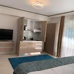 White Tower Prestige * Mamaia