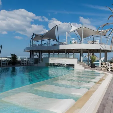 White Tower Prestige Apartment *