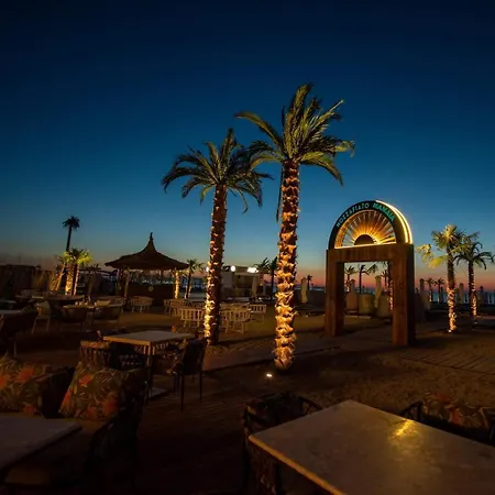 White Tower Prestige Mamaia